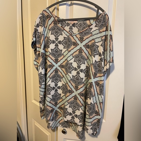 Flowy Como Vintage Blouse - Picture 1 of 3